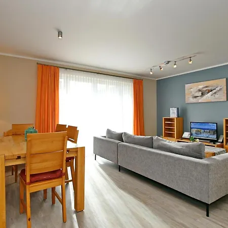 Waldstrasse 9 01