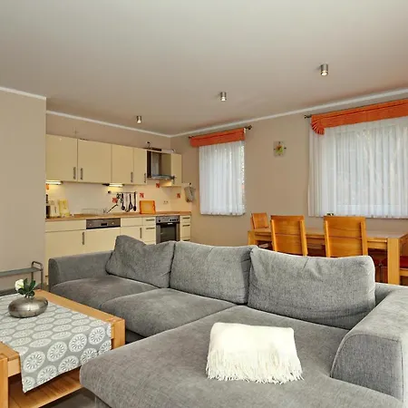Waldstrasse 9 01 *